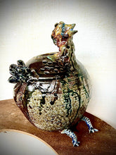 Load image into Gallery viewer, ChickEn de la bResistance!