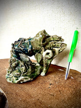 Load image into Gallery viewer, C.heaD
