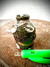 Load image into Gallery viewer, Tiniest Vase of HorstNess
